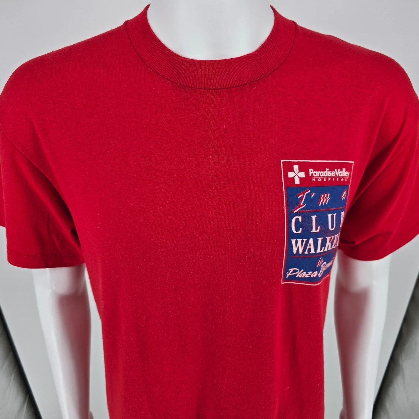 Vintage Oneita 1990s Paradise Valley Plaza Bonita Club Walk Red T-Shirt (M/L)