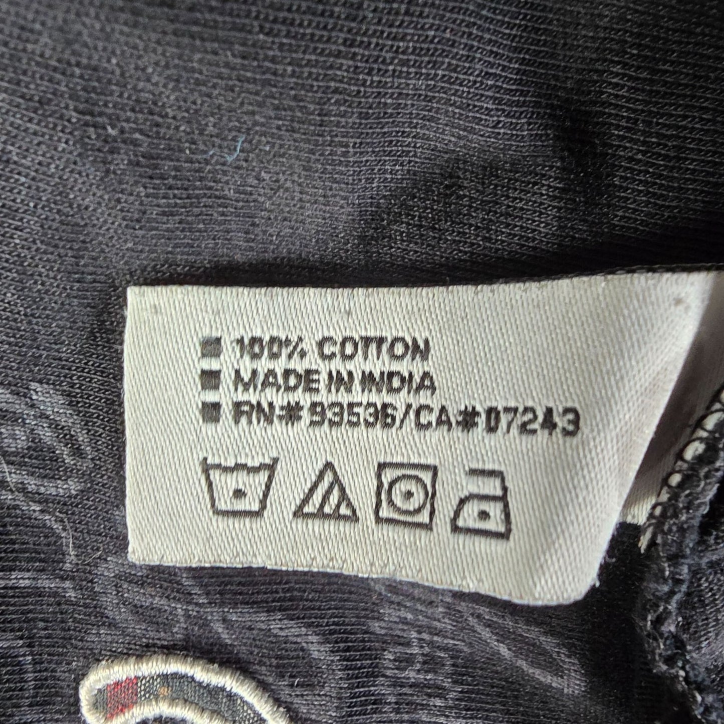 Distressed Vintage Y2K/Early 2000s Ecko Unltd. Plaid Rhino Logo T-Shirt (XXL)