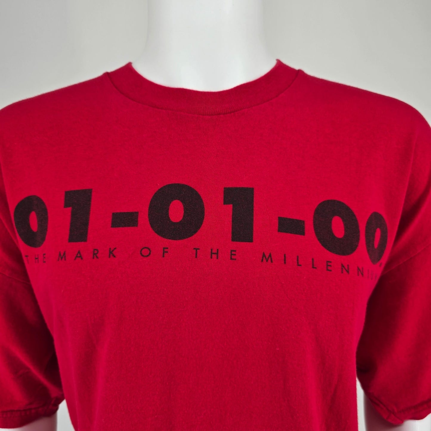 Vintage 1990s Lee Total Cotton 01-01-00 "Mark Of the millennium" T-Shirt (2XL)