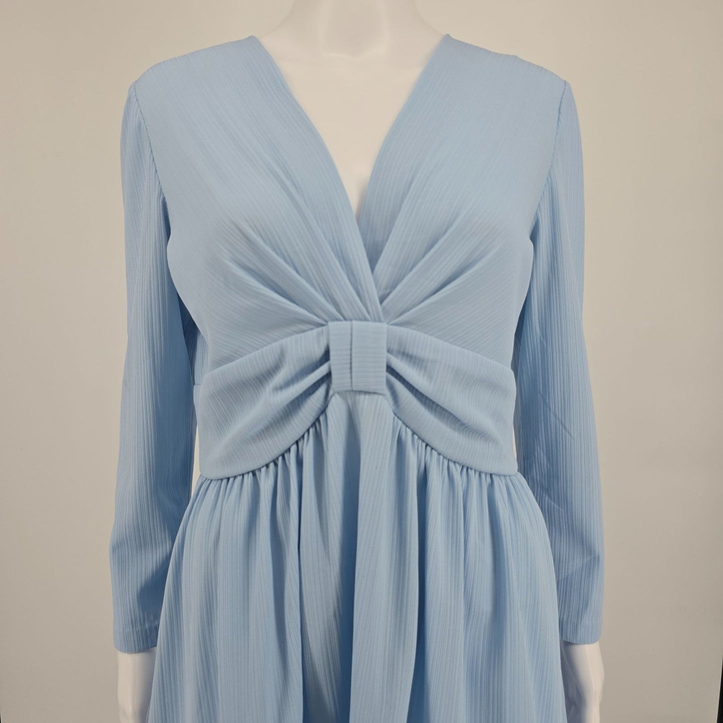 Vintage Early 1970s Pale Blue Ruched Bow V-Neck Long Sleeve Mod Minidress (M)