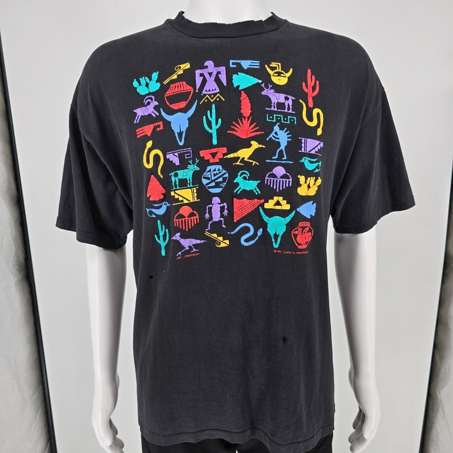 Distressed Vintage 1990s Santa Fe Sportswear Southwestern Symbols T-Shirt (XL)
