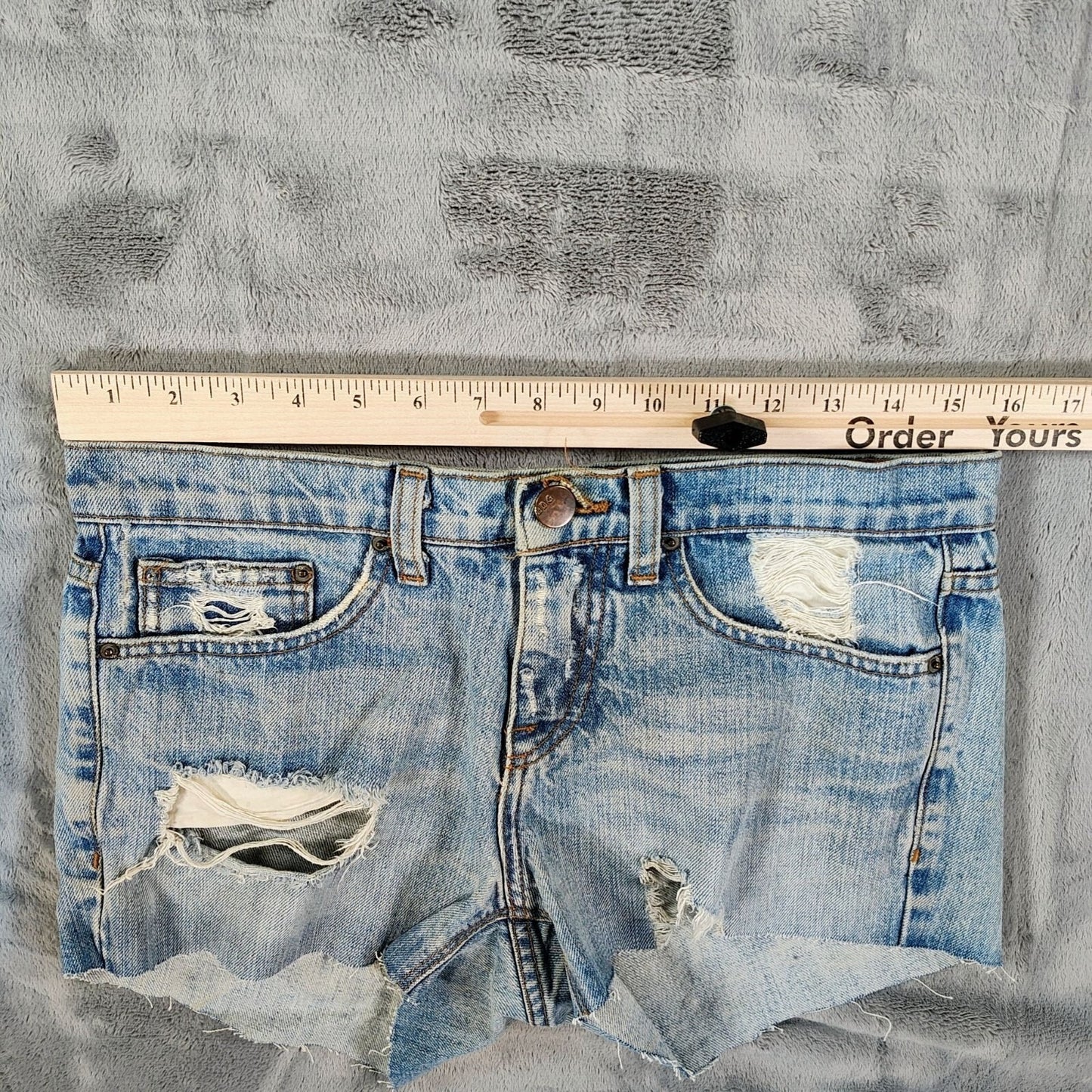 BDG Made in USA Women's Boyfriend DIY Cutoff Blue Denim Jean Shorts (Size 2)