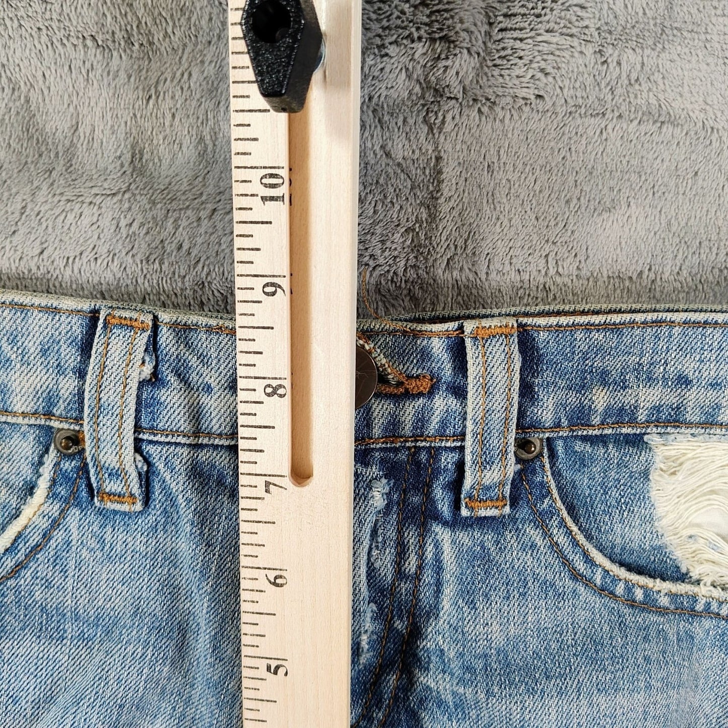BDG Made in USA Women's Boyfriend DIY Cutoff Blue Denim Jean Shorts (Size 2)