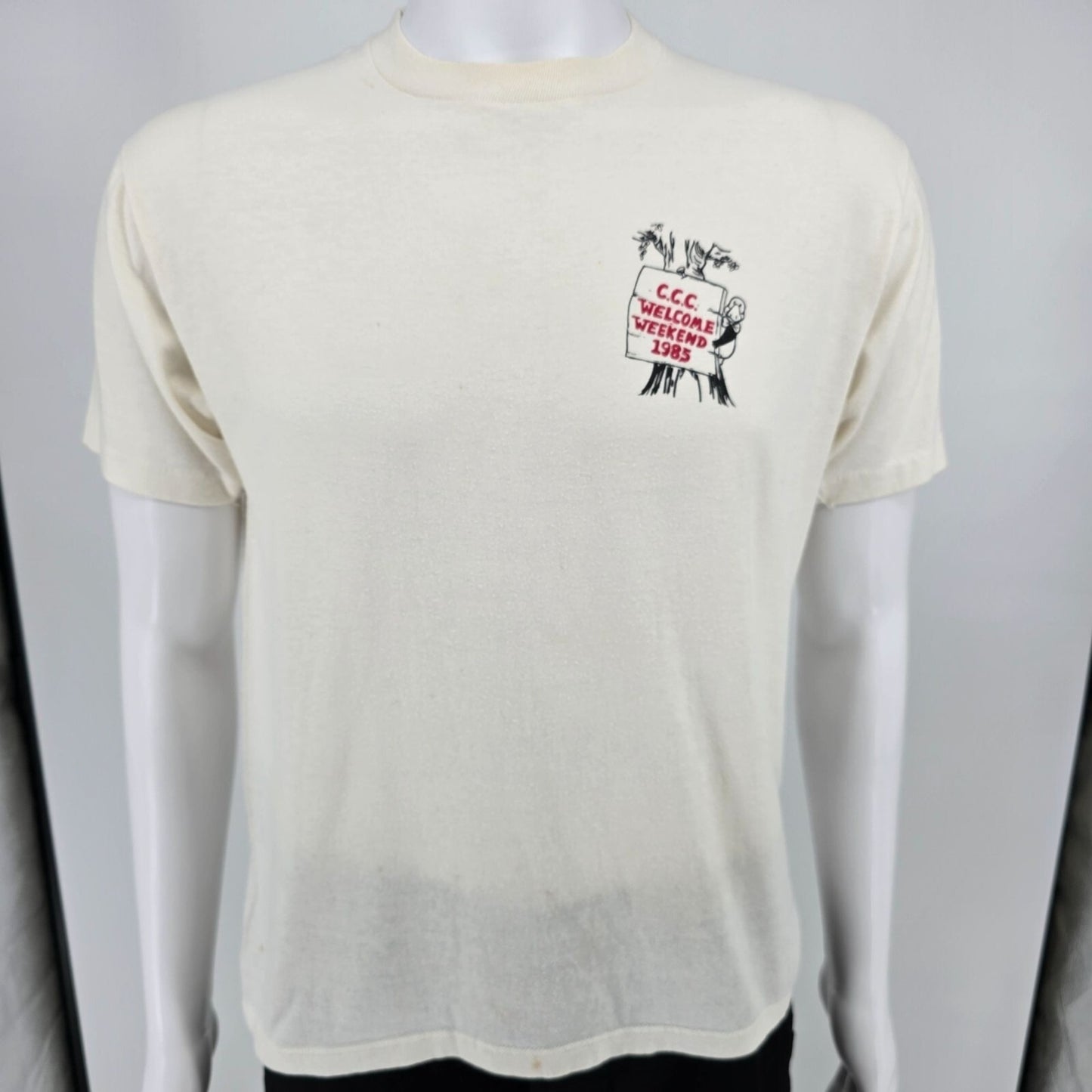 Vintage 1980s Jerzees C.C.C. Welcome Weekend 1985 "The Heat is On" T-Shirt (M)