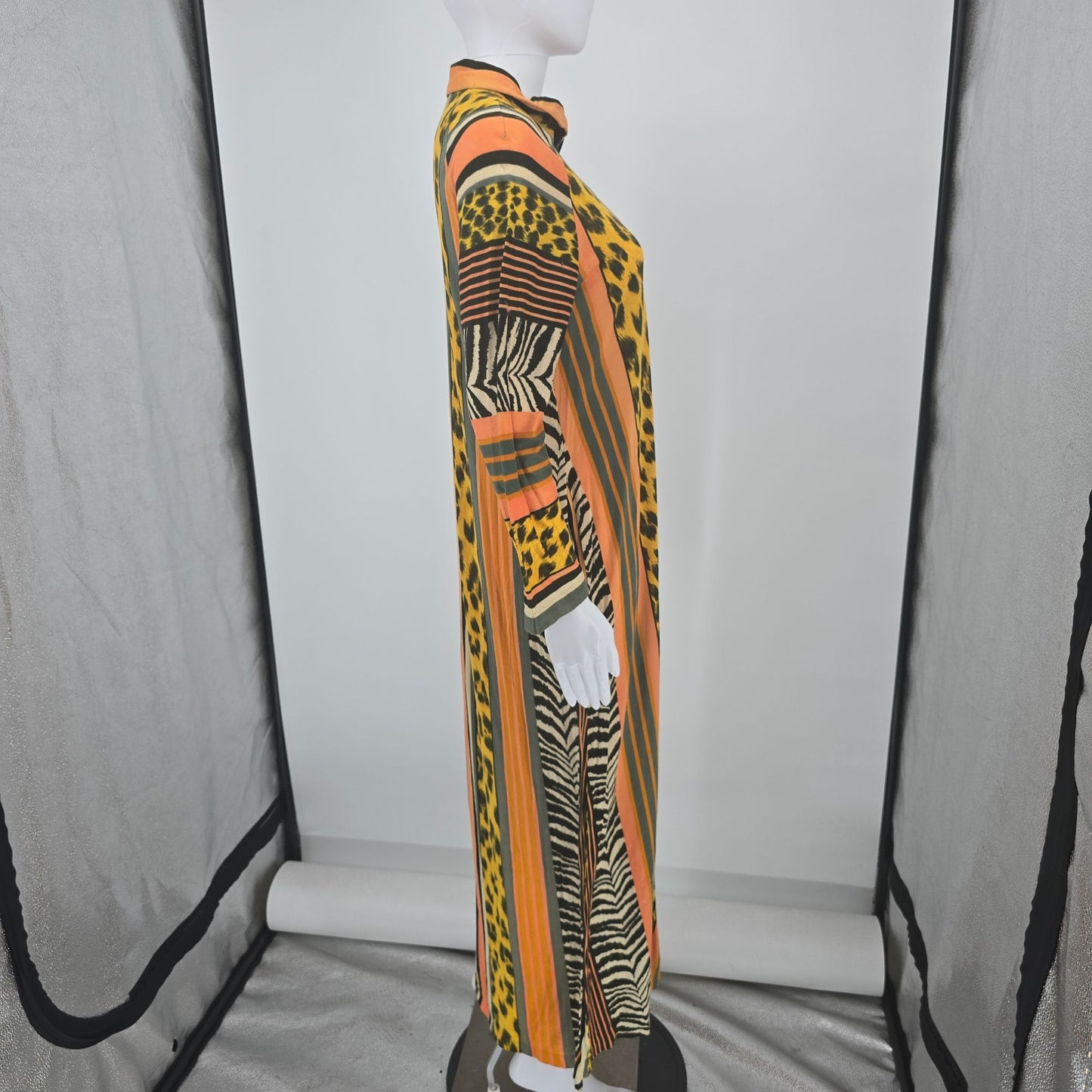 Vintage 1970s Dela-Ann Creation Loungewear Leopard/Zebra Print Dress (M) *Flaws