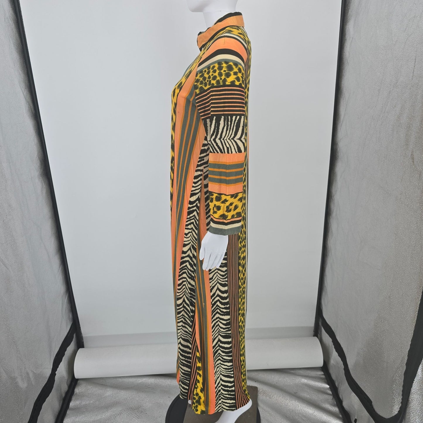 Vintage 1970s Dela-Ann Creation Loungewear Leopard/Zebra Print Dress (M) *Flaws