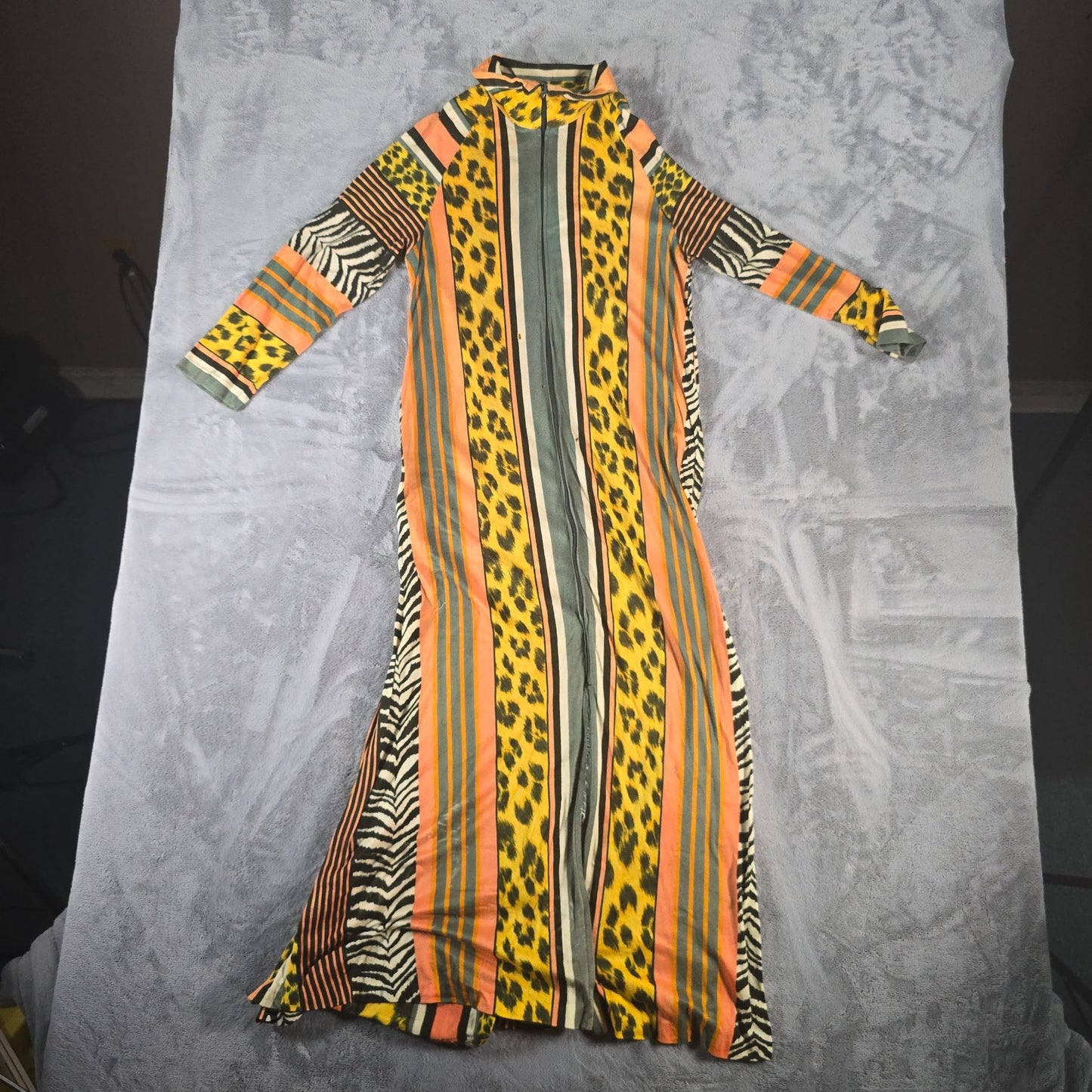 Vintage 1970s Dela-Ann Creation Loungewear Leopard/Zebra Print Dress (M) *Flaws