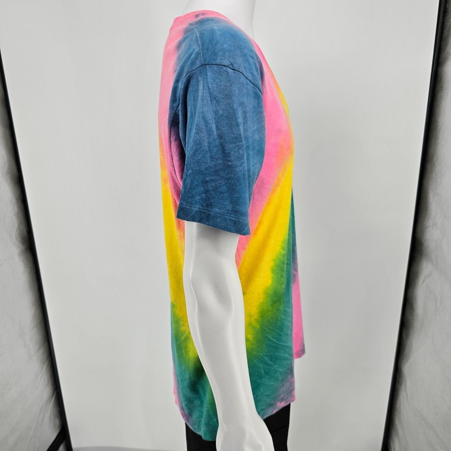 Vintage 1990s Some Body's by Marcy 'n Me Diagonal Tie-Dye V-Neck T-Shirt (OS/L)