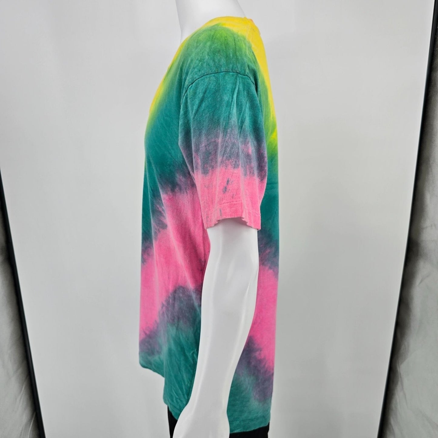 Vintage 1990s Some Body's by Marcy 'n Me Diagonal Tie-Dye V-Neck T-Shirt (OS/L)