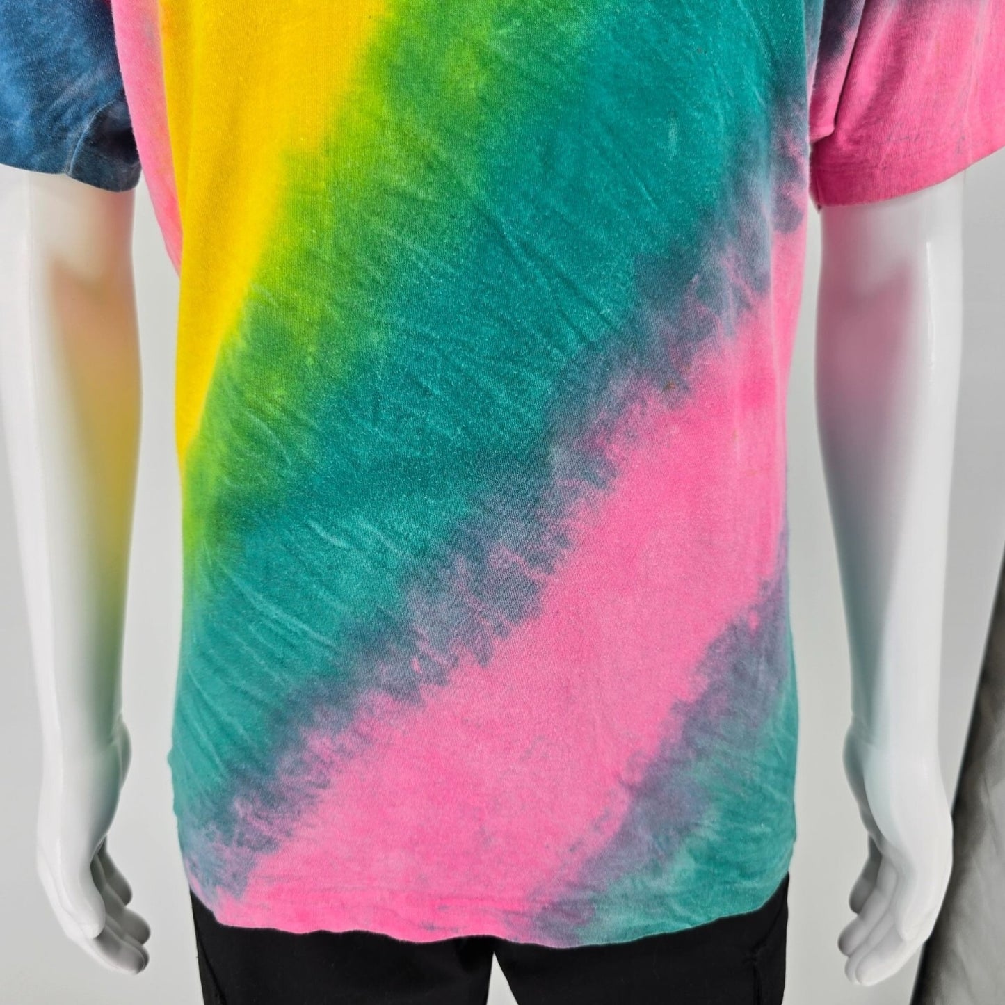 Vintage 1990s Some Body's by Marcy 'n Me Diagonal Tie-Dye V-Neck T-Shirt (OS/L)