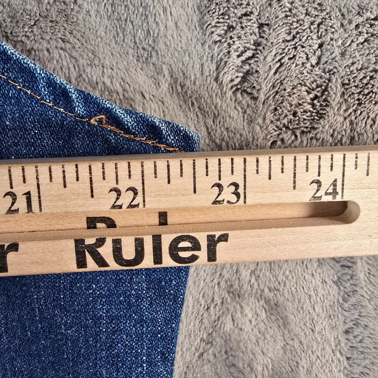 Vintage 1970s Maverick Automaticks Men's Western Blue Jean V-Neck Denim Vest (L)