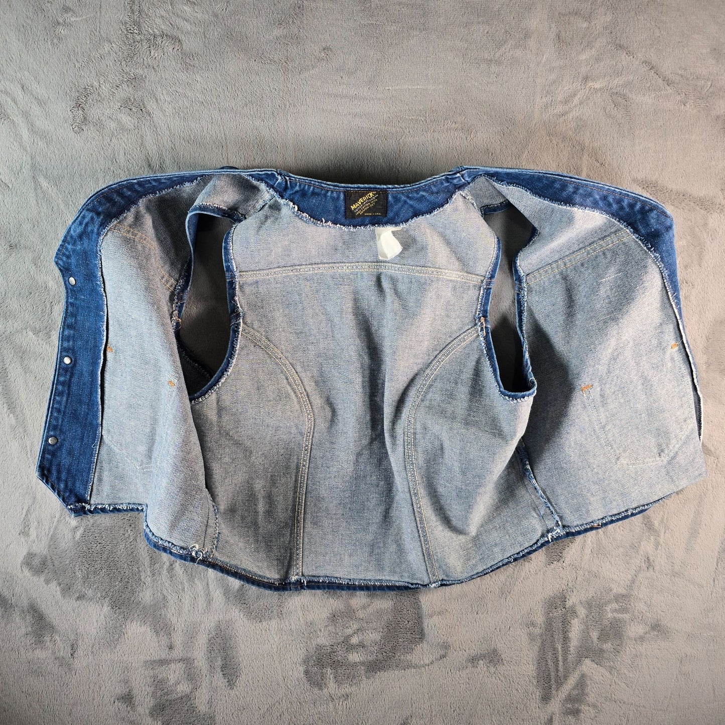 Vintage 1970s Maverick Automaticks Men's Western Blue Jean V-Neck Denim Vest (L)