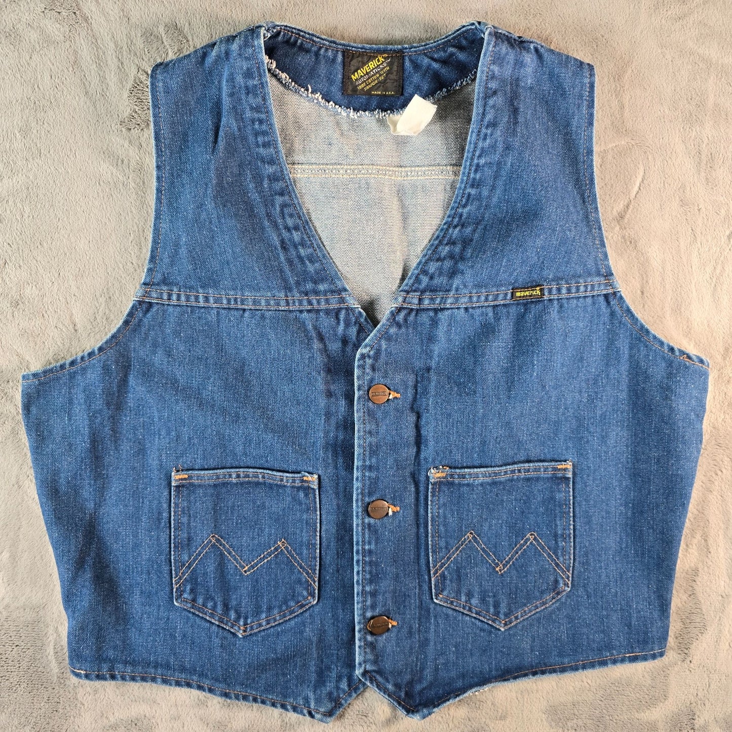 Vintage 1970s Maverick Automaticks Men's Western Blue Jean V-Neck Denim Vest (L)
