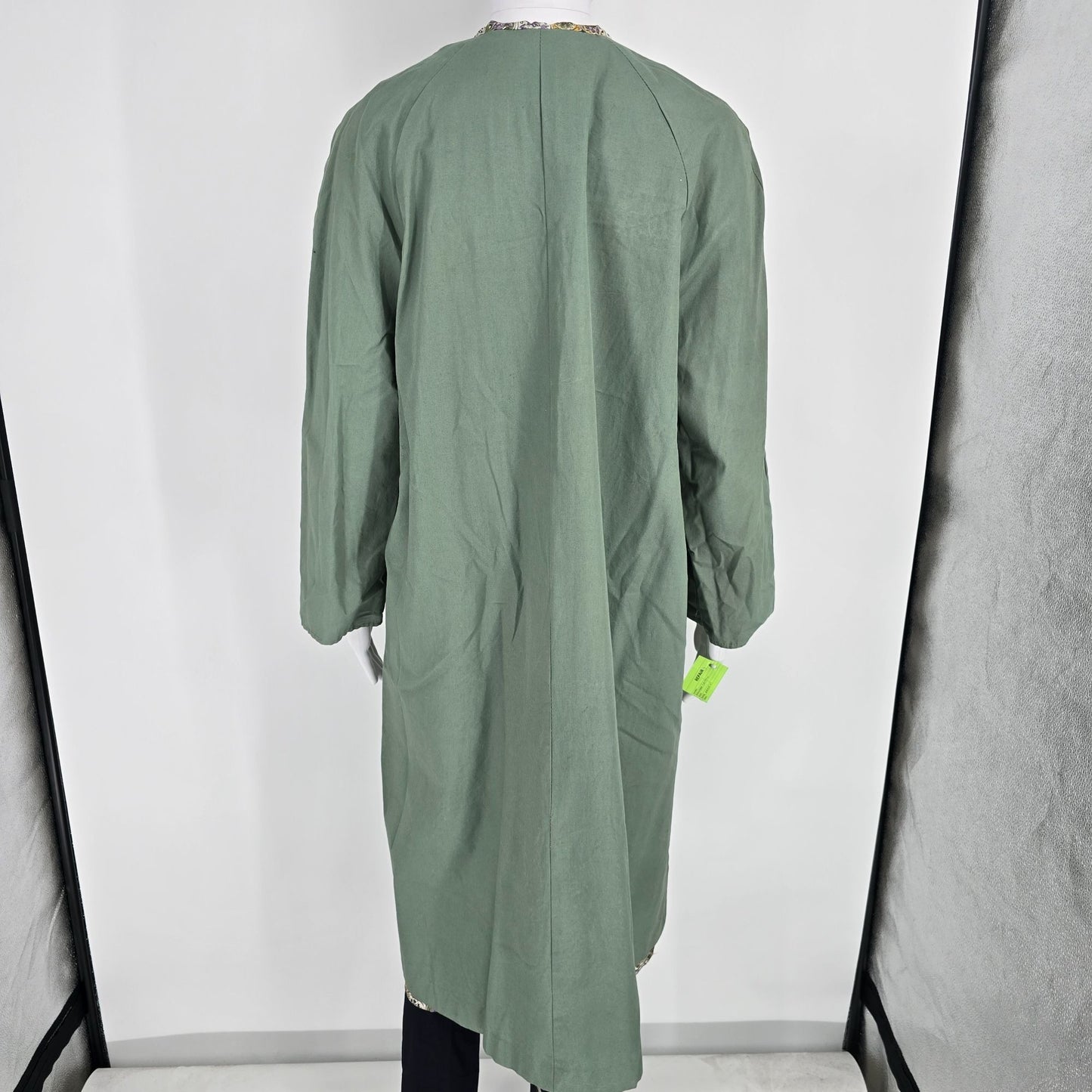 Vintage 1960s Mosaic Tile Print/Sage Green Reversible Hooded Coat (Large)