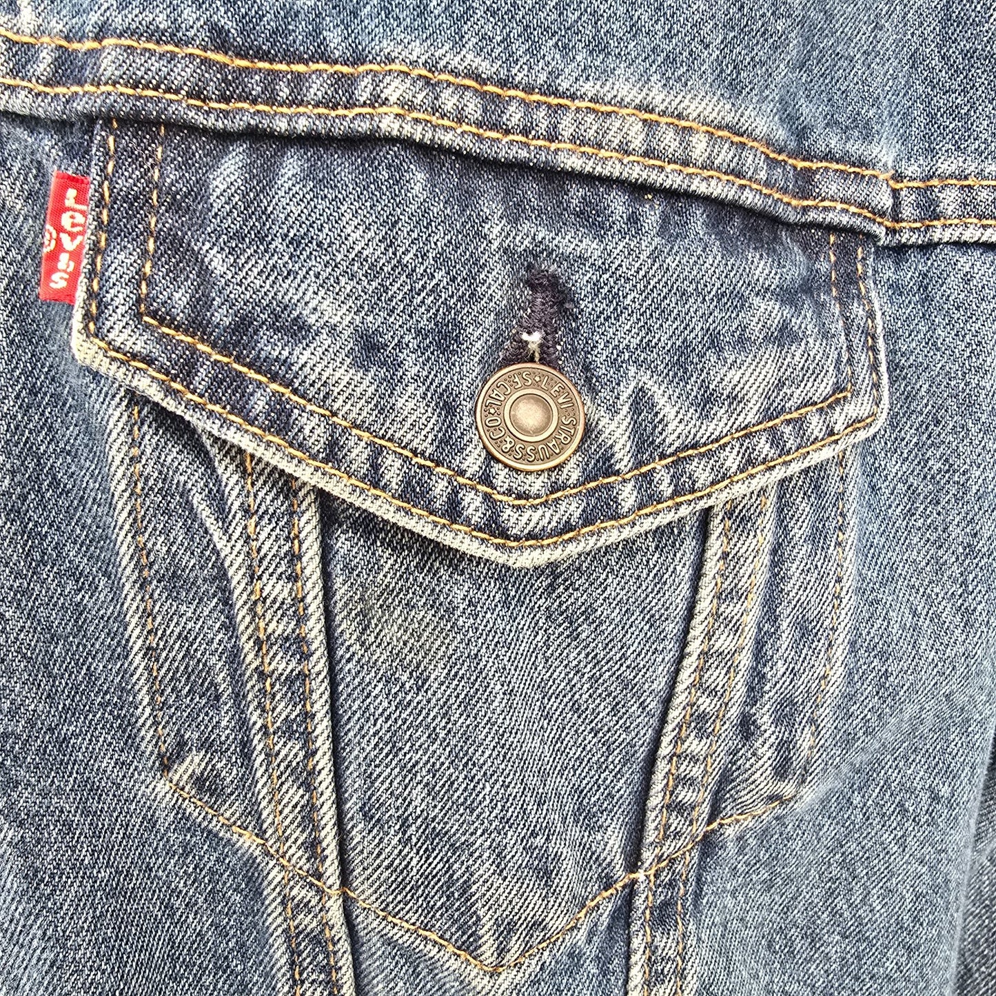 2024 Levi's A5782-0005 Wheeler Indigo Blue Relaxed Fit Trucker Denim Jacket (XL)