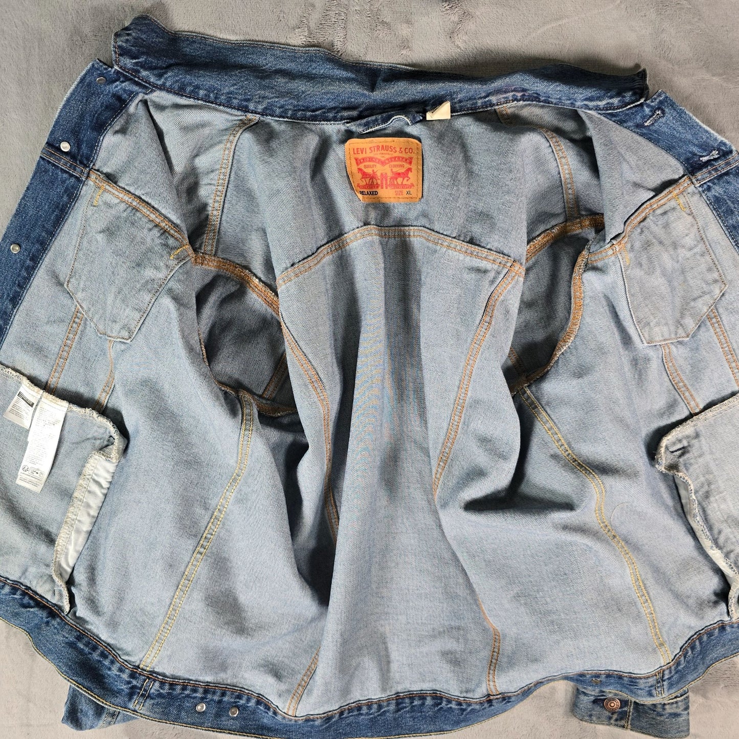 2024 Levi's A5782-0005 Wheeler Indigo Blue Relaxed Fit Trucker Denim Jacket (XL)