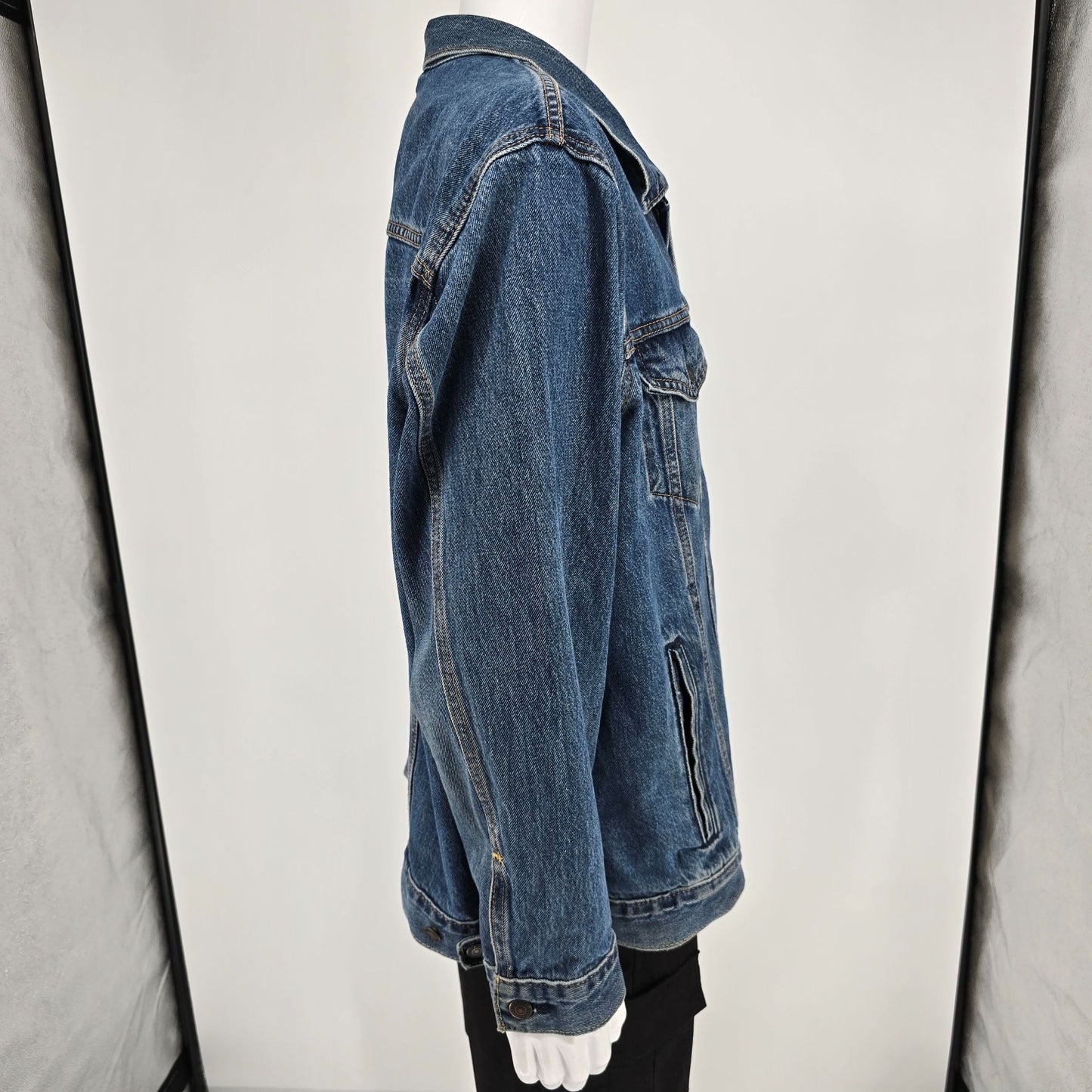 2024 Levi's A5782-0005 Wheeler Indigo Blue Relaxed Fit Trucker Denim Jacket (XL)