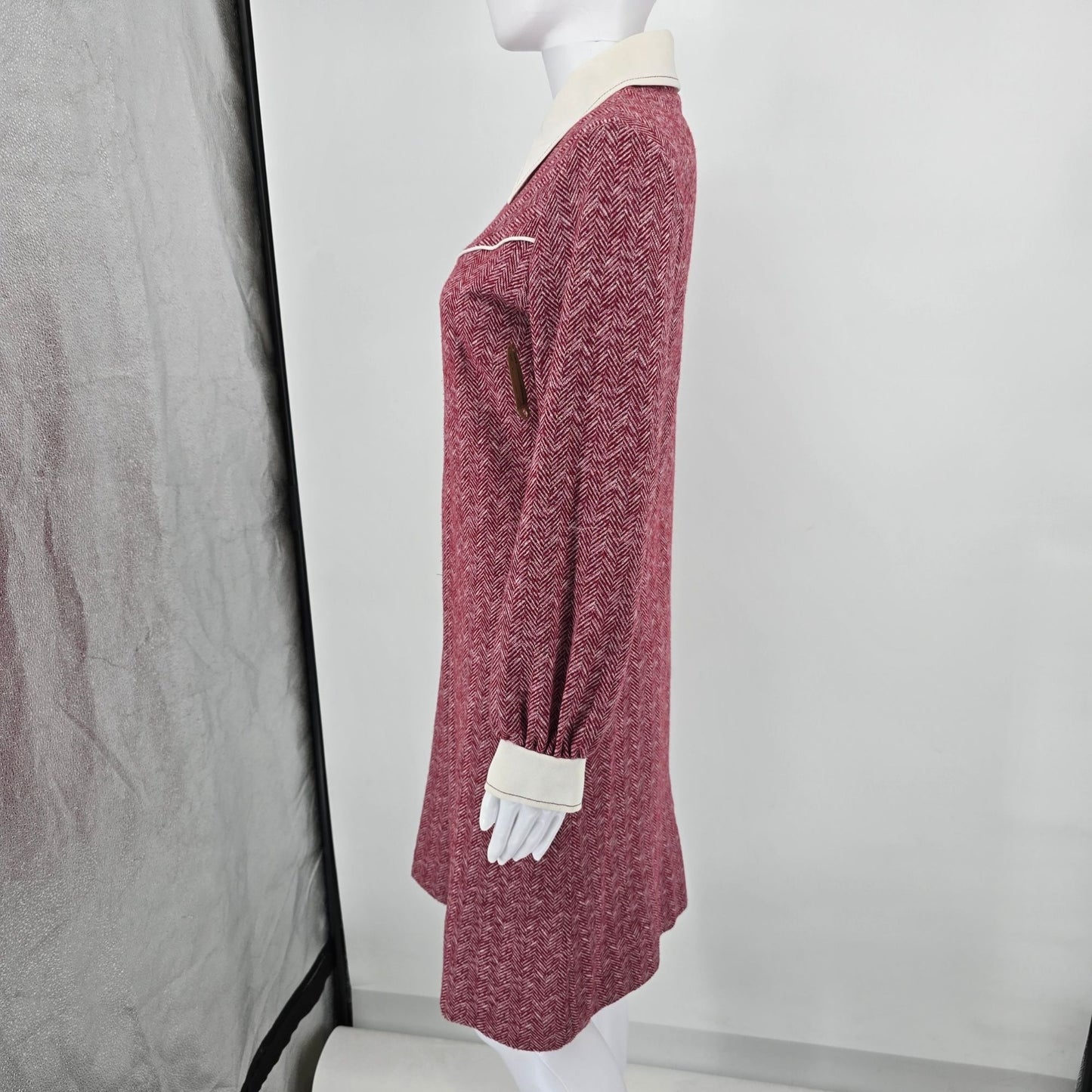 Vintage 1970s Diane Young Sportswear Red Herringbone Knit Shift Dress (M)