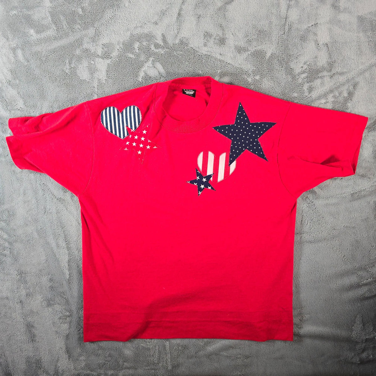 Vintage 1990s Screen Stars Best Patriotic Stars & Hearts Applique T-Shirt (L)