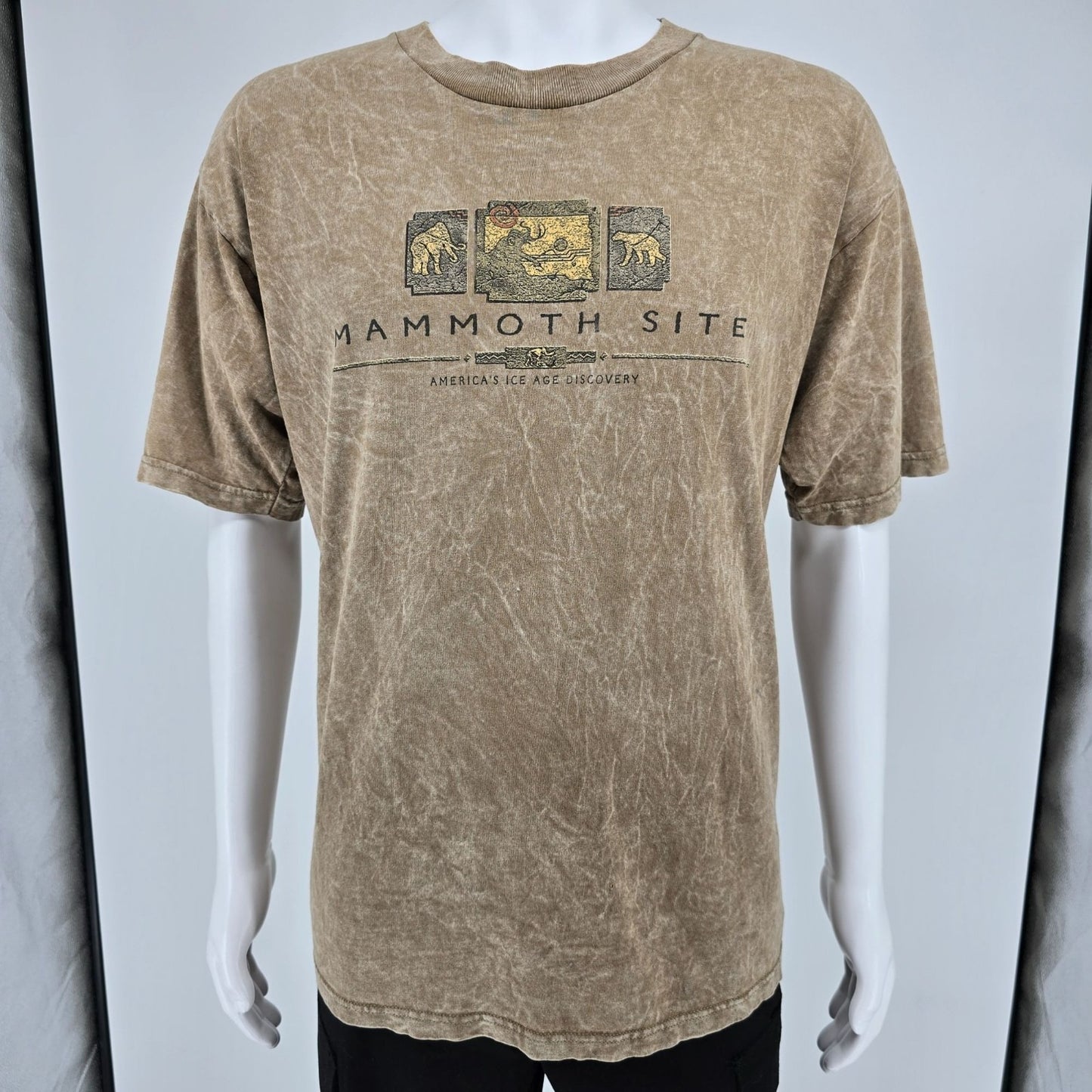 Vintage 1990s Prairie Mountain Mammoth Site Hot Springs South Dakota T-Shirt (L)