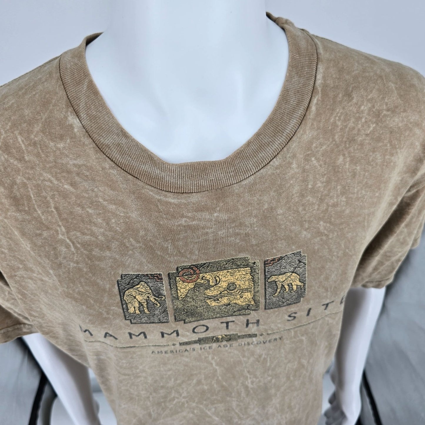 Vintage 1990s Prairie Mountain Mammoth Site Hot Springs South Dakota T-Shirt (L)