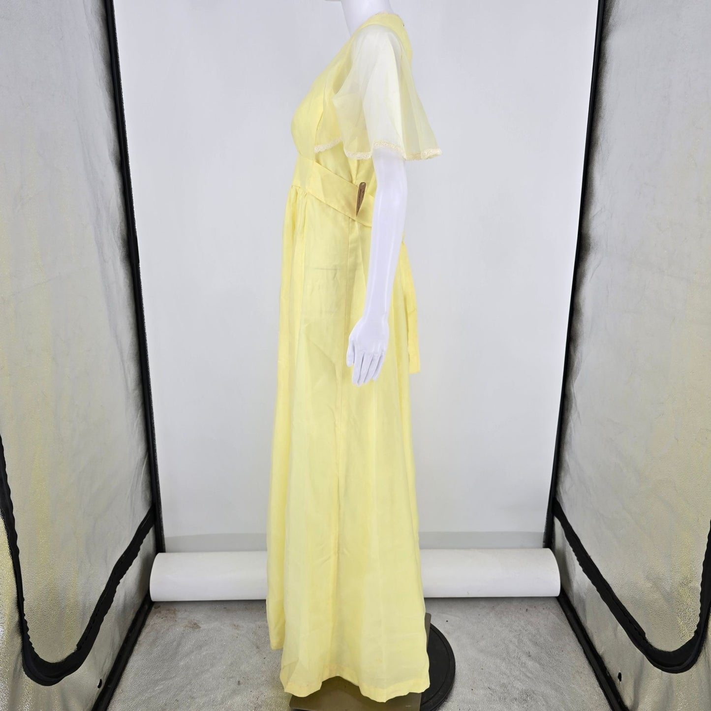 Vintage 1970s Pale Yellow Empire Waist Flutter Sleeve Maxi Dress (Size 6/S)