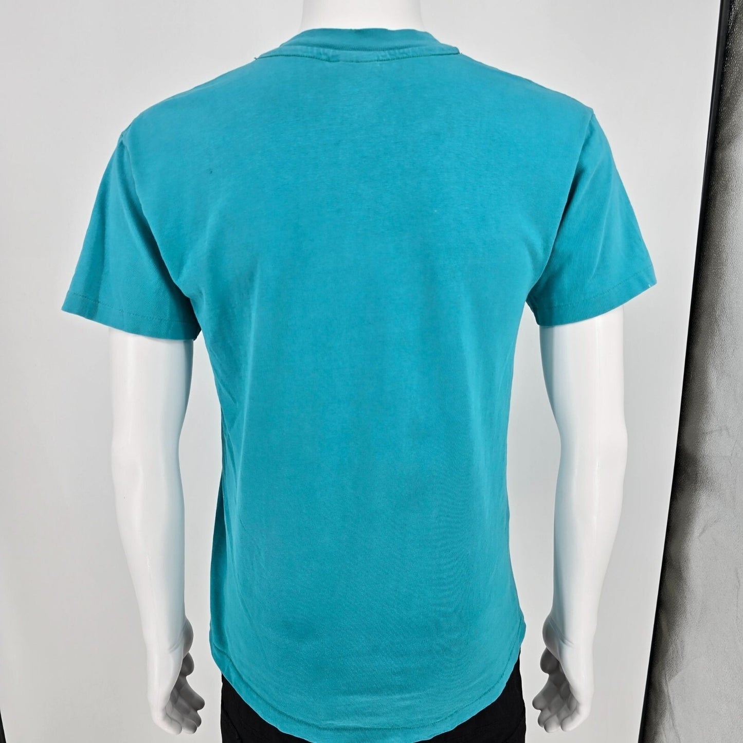 Distressed Vintage 1990s Hanes Faded Tribal Graphic Teal Pocket Tee T-Shirt (M)