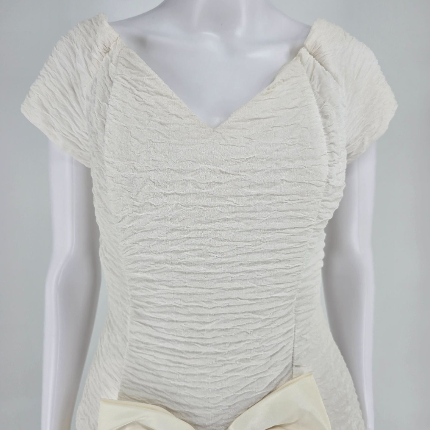 Vintage 1980s Nuance Ivory Ruched Bow Front High Low Tiered Prom/Pary Dress (XS)