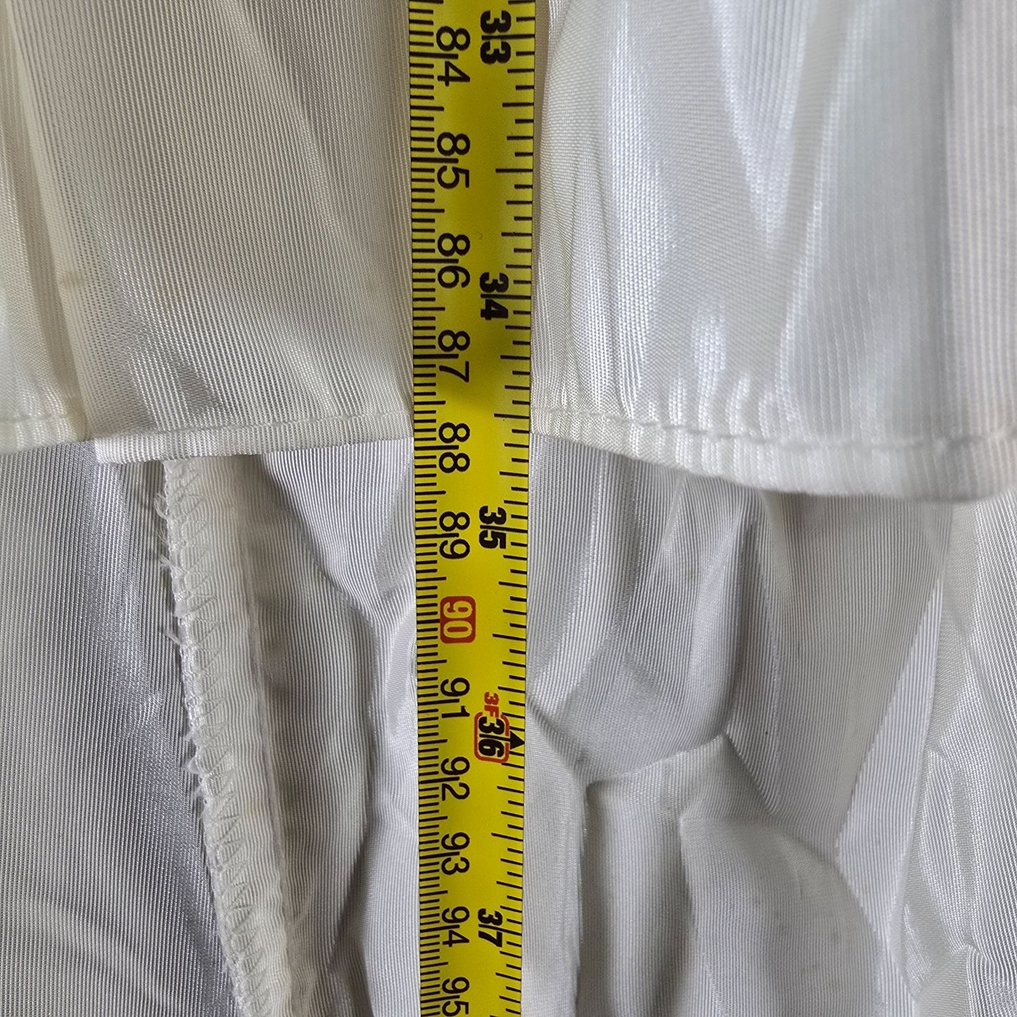 Vintage 1980s Nuance Ivory Ruched Bow Front High Low Tiered Prom/Pary Dress (XS)