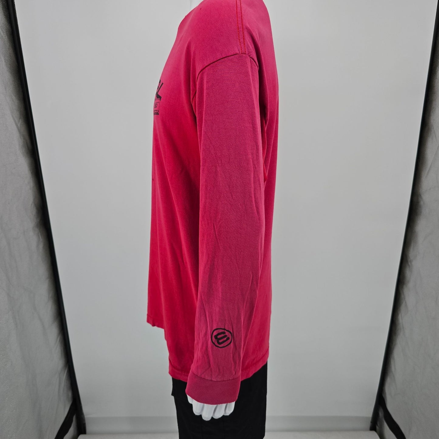 Vintage Y2K Ezekiel Surf/Skate Sound + Movement Red Long Sleeve T-Shirt (L)