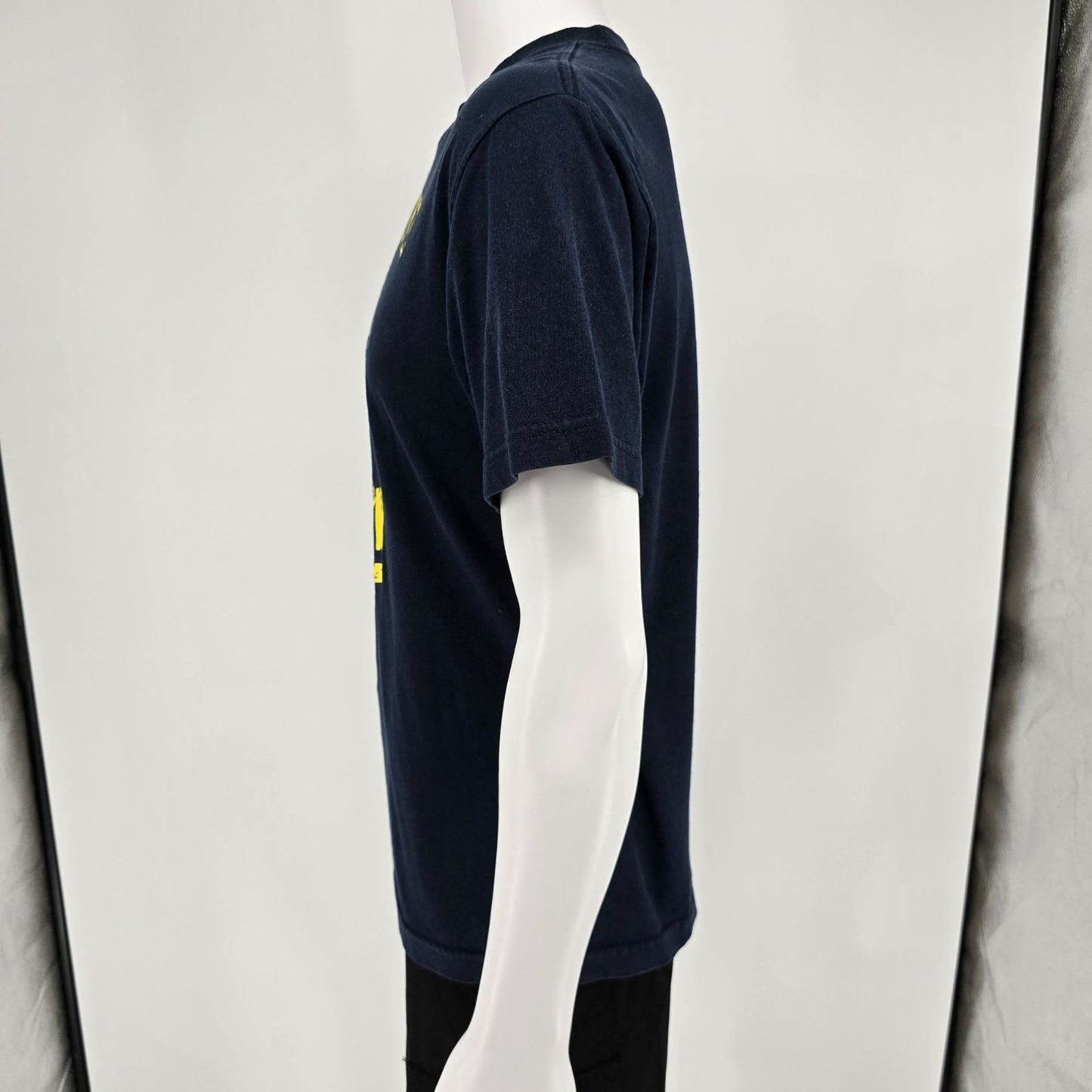 2009 Nike "I Feel Fine But My Kicks Are Sick" Navy Blue Text Graphic T-Shirt (M)