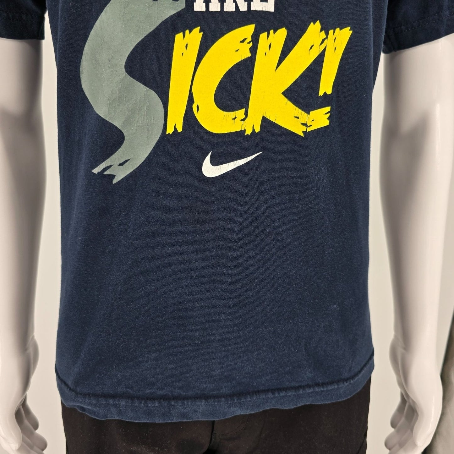2009 Nike "I Feel Fine But My Kicks Are Sick" Navy Blue Text Graphic T-Shirt (M)