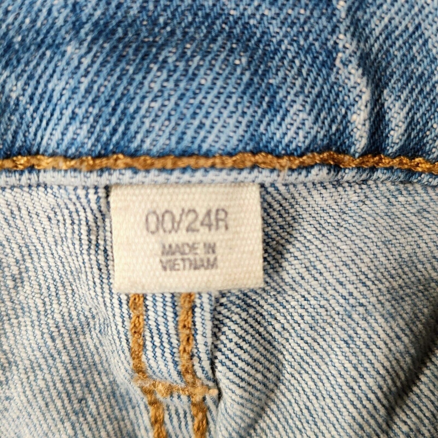 Universal Thread Goods Co "Vintage Straight" DIY Denim Cutoff Shorts (00/24R)
