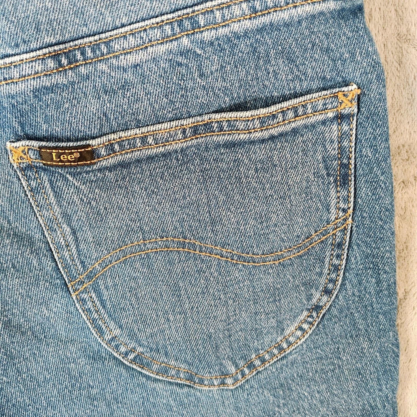 Lee Organic Cotton Women's "Carol" Denim DIY Cut-Off Jean Shorts (27" Waist)