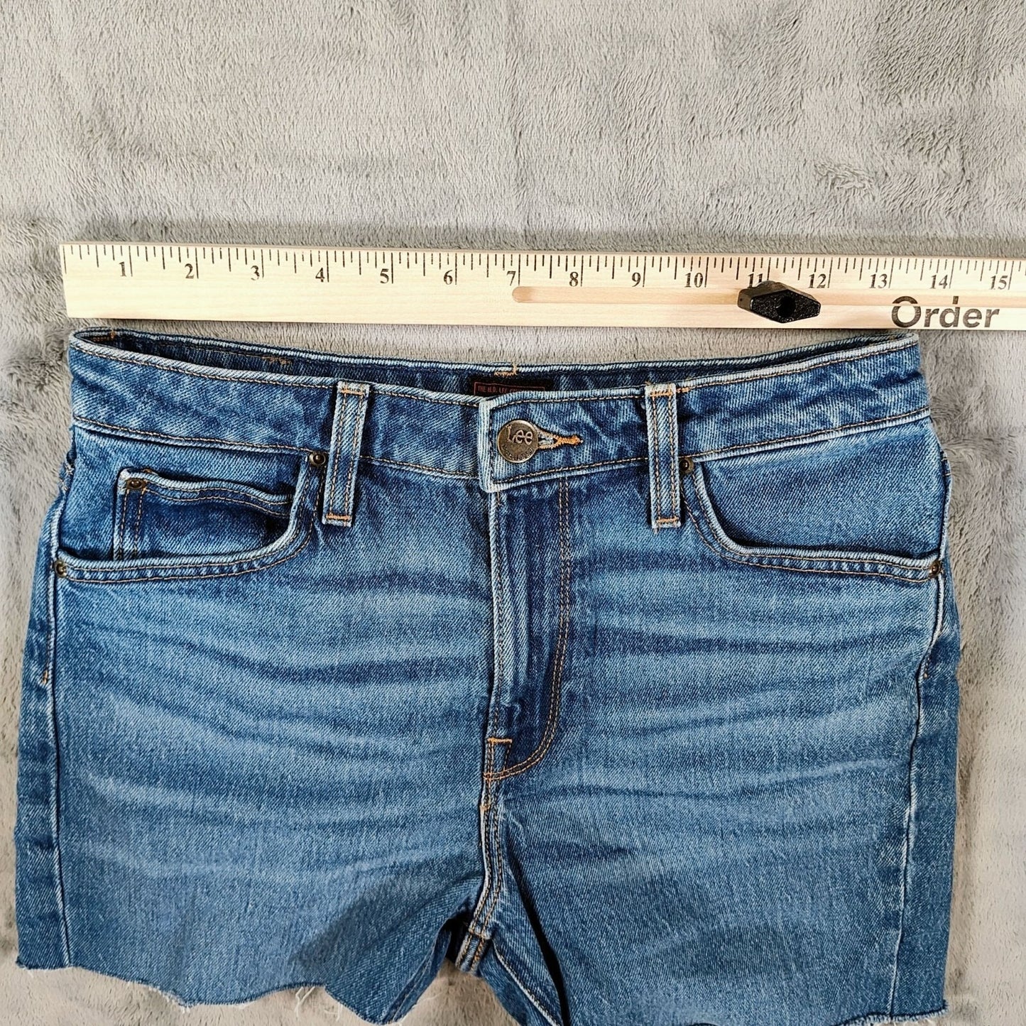 Lee Organic Cotton Women's "Carol" Denim DIY Cut-Off Jean Shorts (27" Waist)