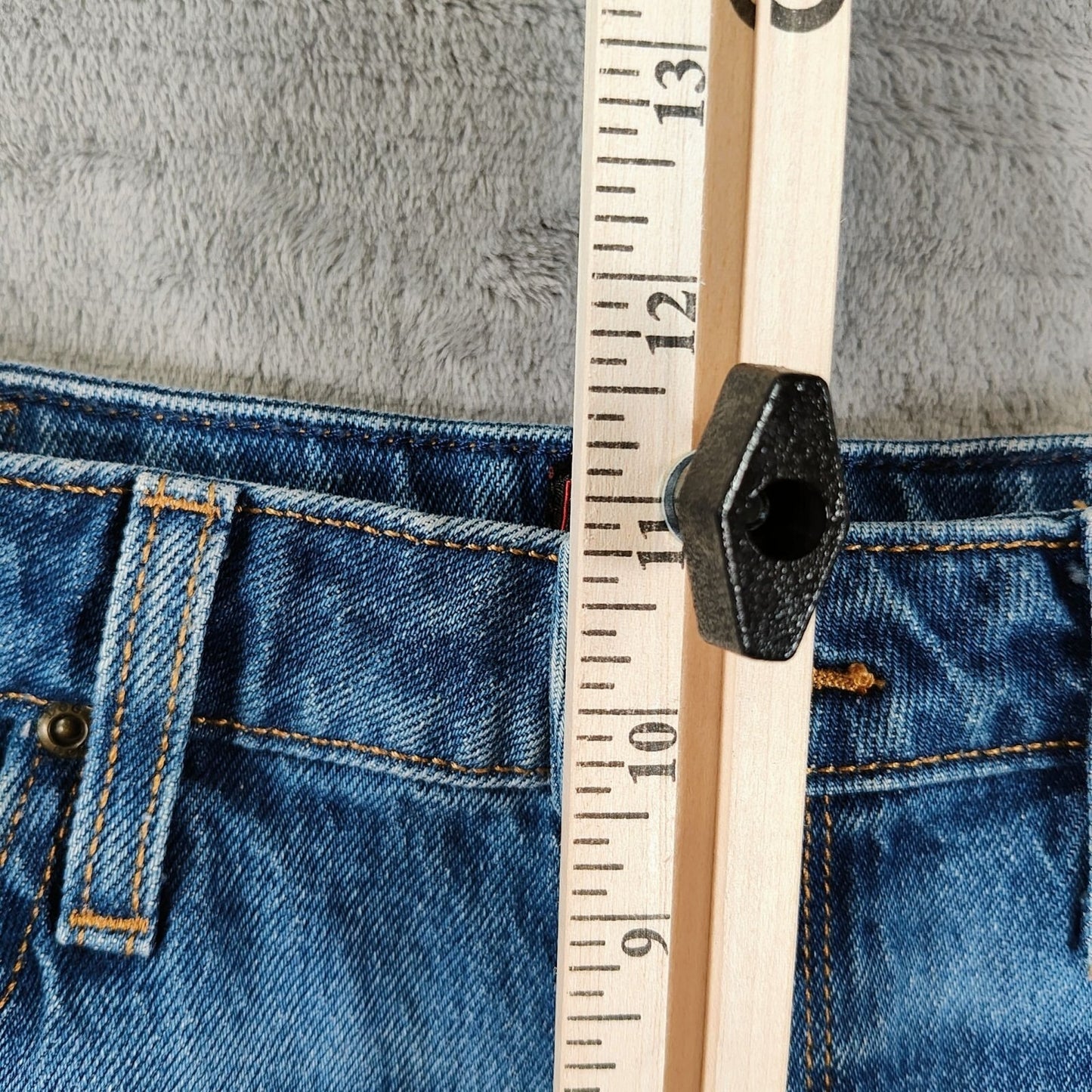 Lee Organic Cotton Women's "Carol" Denim DIY Cut-Off Jean Shorts (27" Waist)
