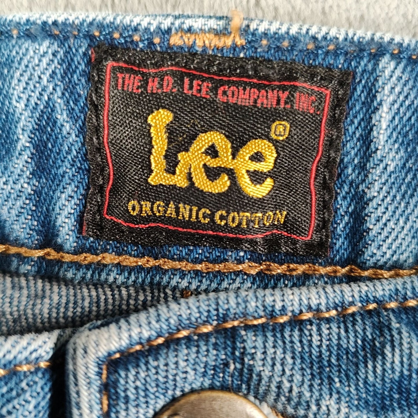 Lee Organic Cotton Women's "Carol" Denim DIY Cut-Off Jean Shorts (27" Waist)