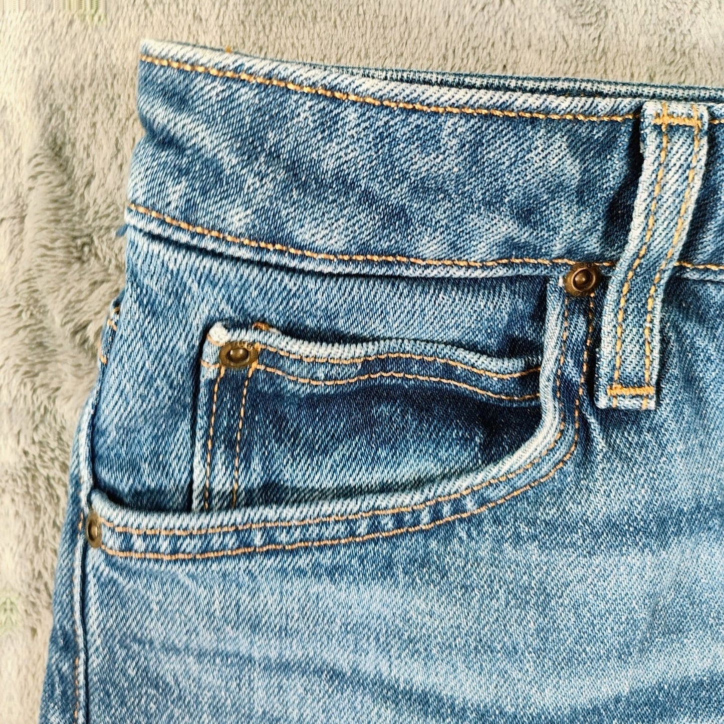 Lee Organic Cotton Women's "Carol" Denim DIY Cut-Off Jean Shorts (27" Waist)