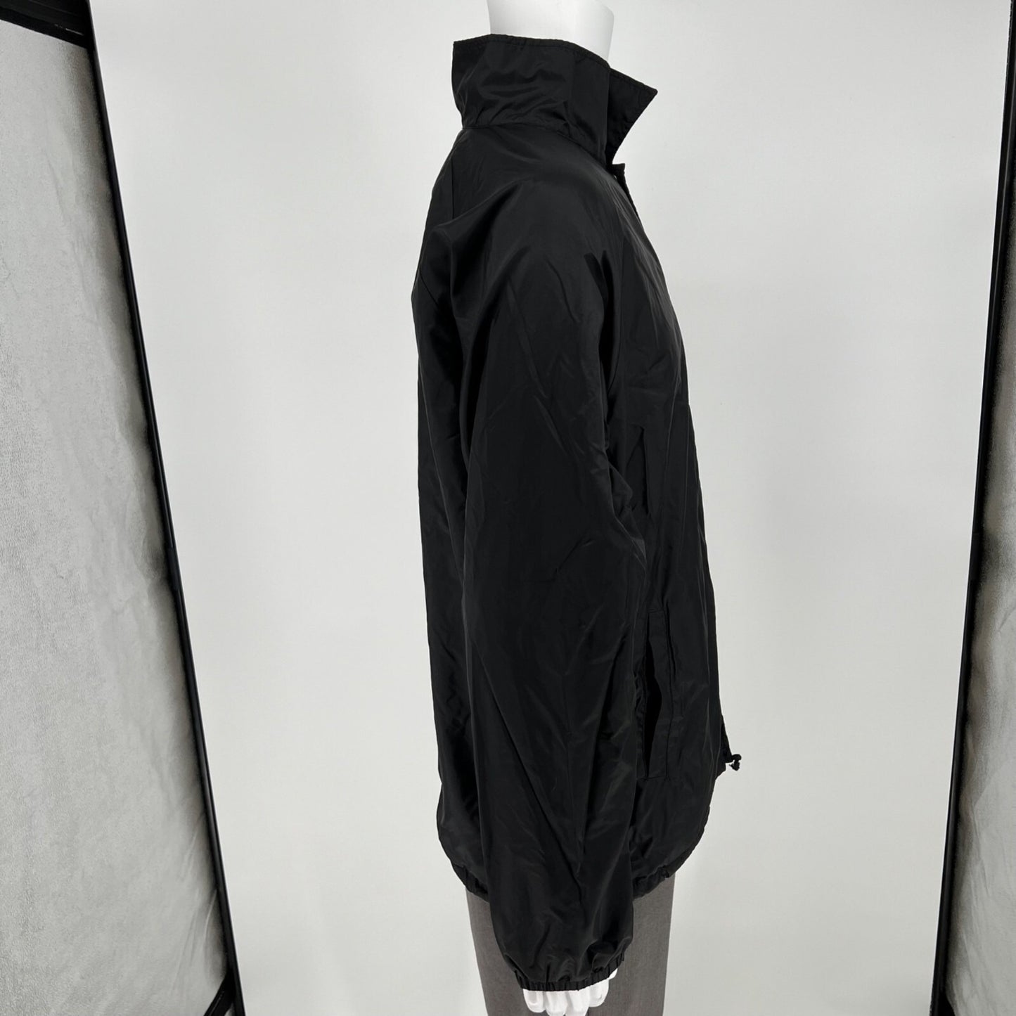 Vans Off The Wall Black Nylon Shell Lined Torrey Jacket (L)