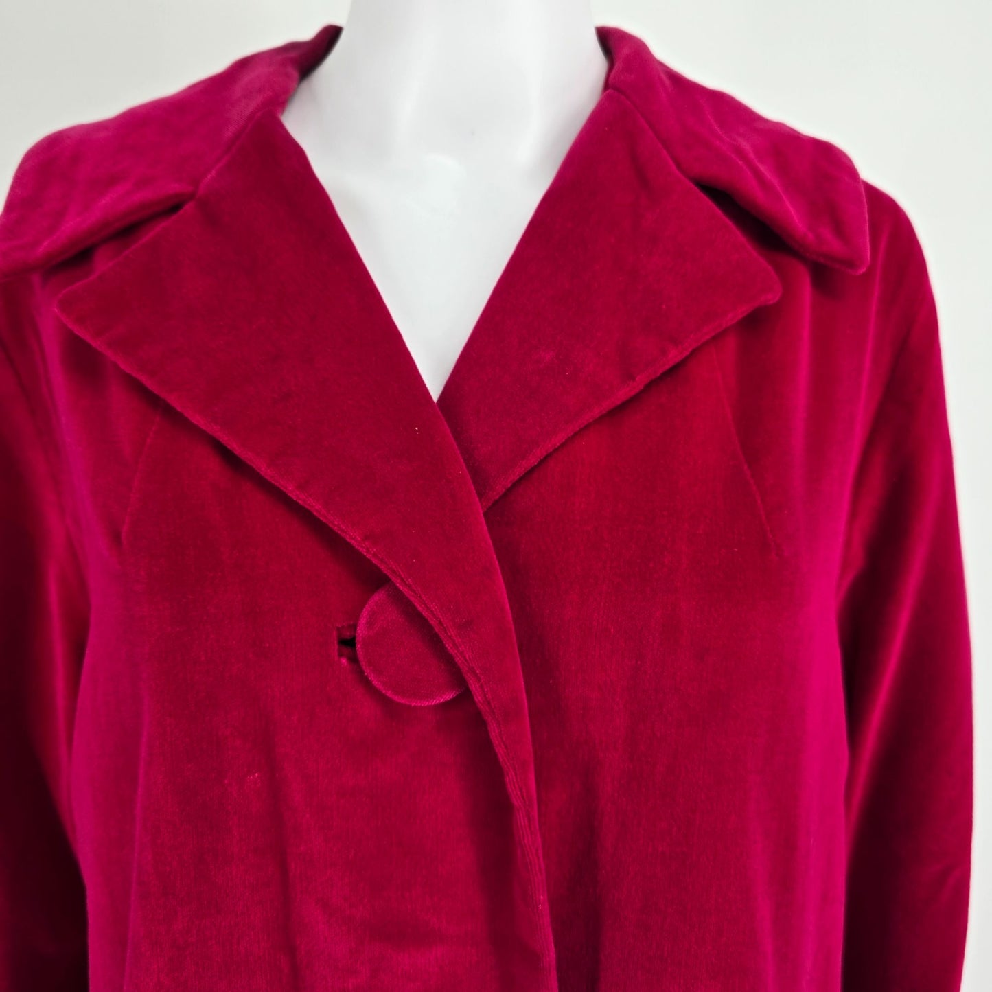 Vintage 1960s Marguerite Rubel San Francisco Women's Fuschia Velvet Coat (XL)
