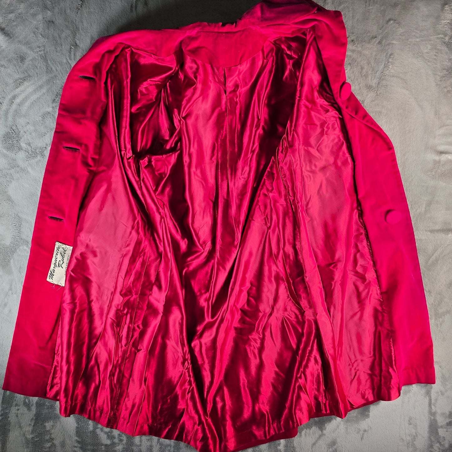 Vintage 1960s Marguerite Rubel San Francisco Women's Fuschia Velvet Coat (XL)
