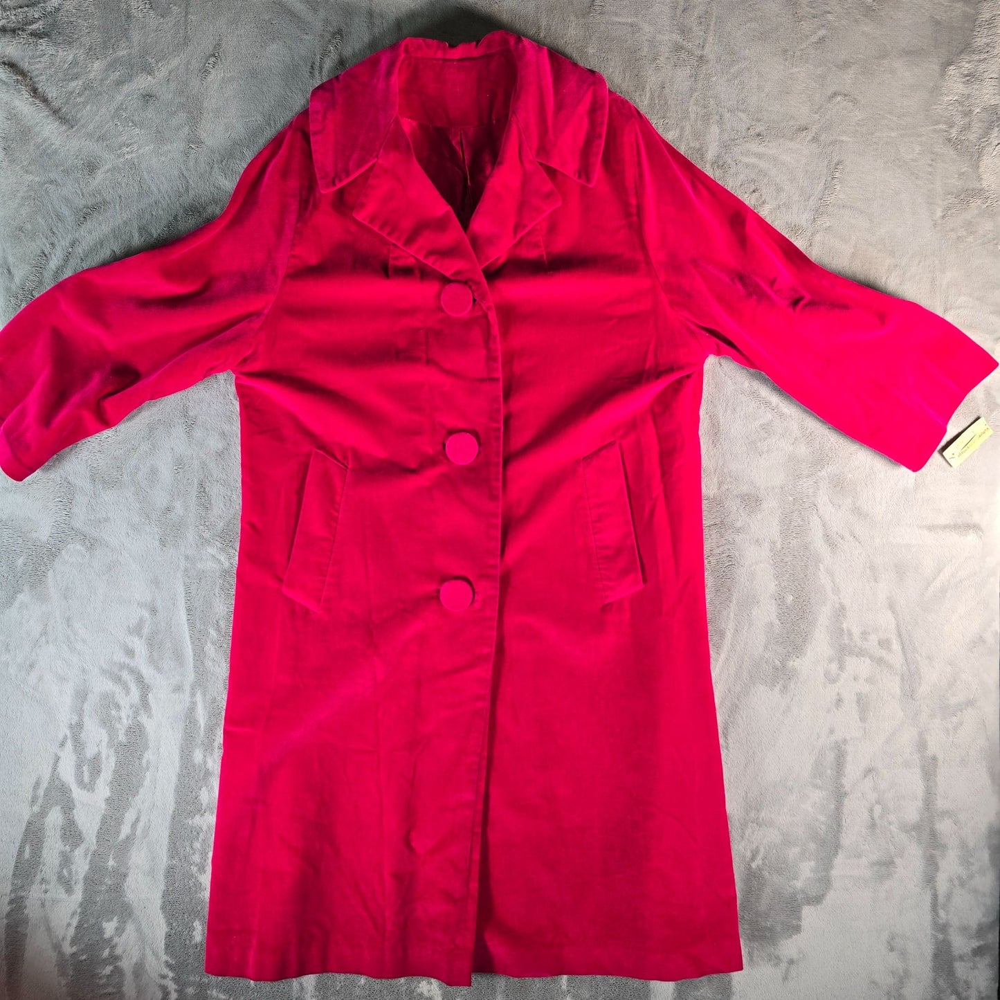 Vintage 1960s Marguerite Rubel San Francisco Women's Fuschia Velvet Coat (XL)