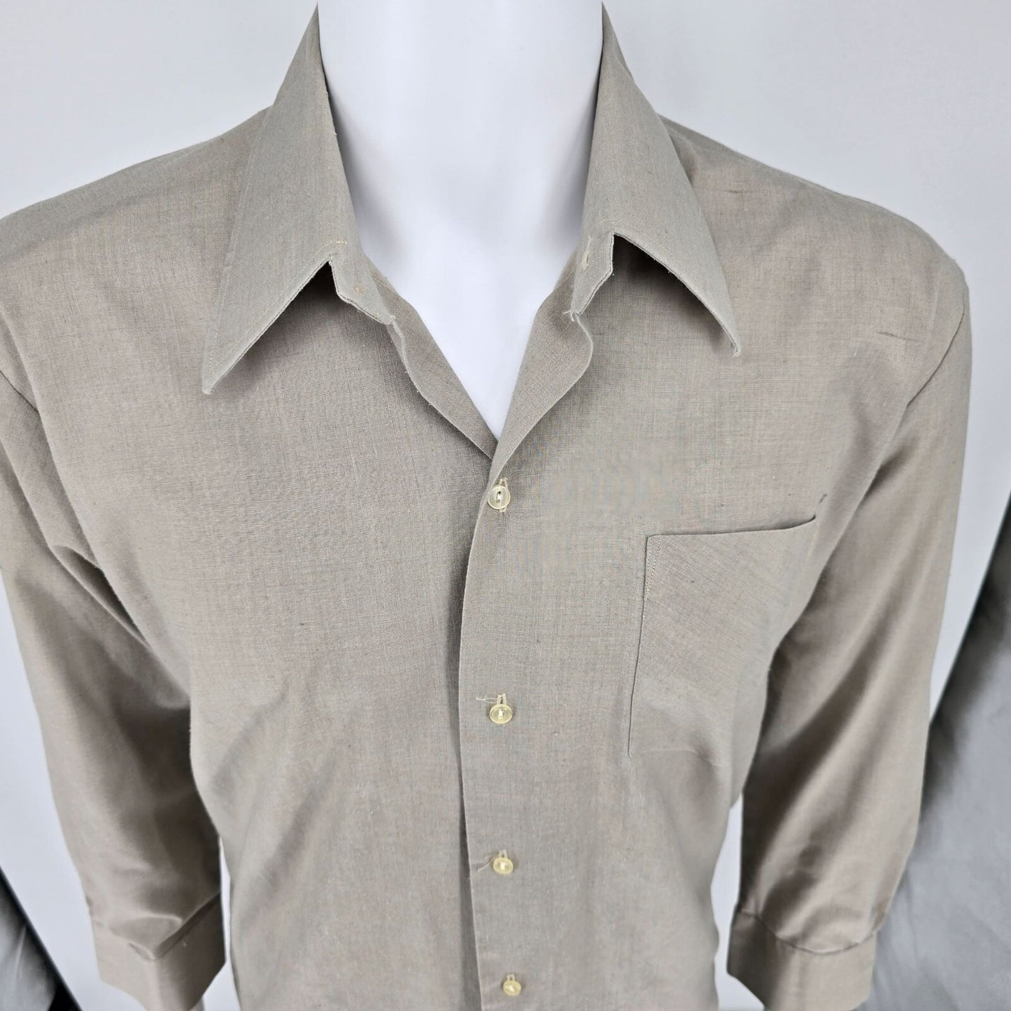 Vintage 1970s Taupe Wide Collar French Cuff Long Sleeve Pocket Dress Shirt (L)