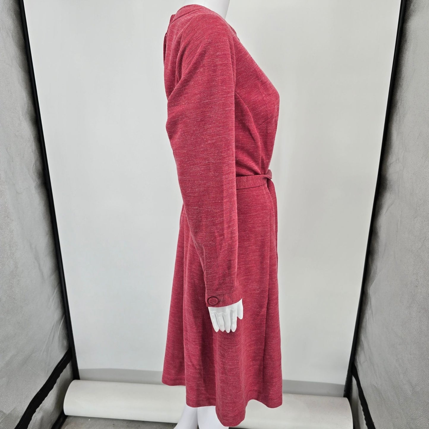 Vintage Early 1970s Rose Heather Belted A-Line Knit Mod Dress (Size 14/L)