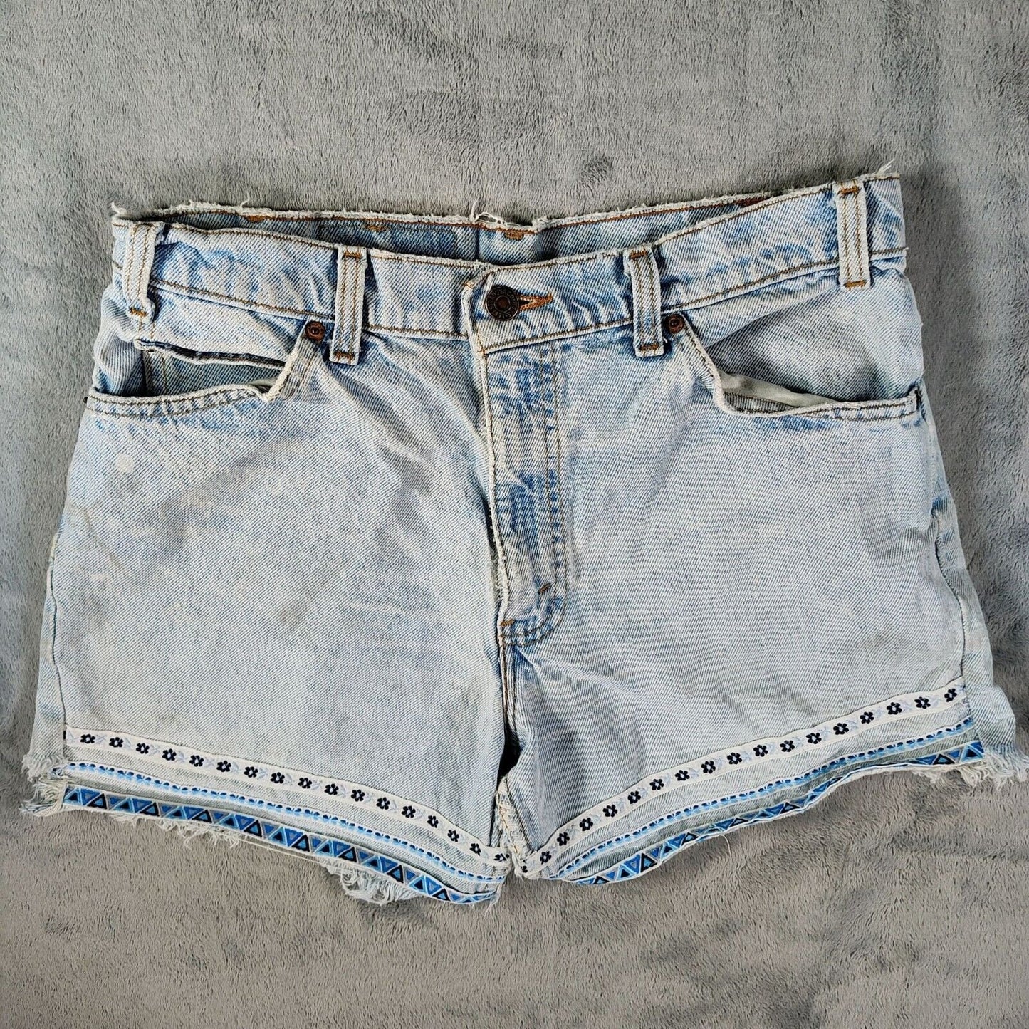 Vintage 1988-1994 Unisex Orange Tab Levi's 550 DIY Denim Cut-Off Shorts (W30)