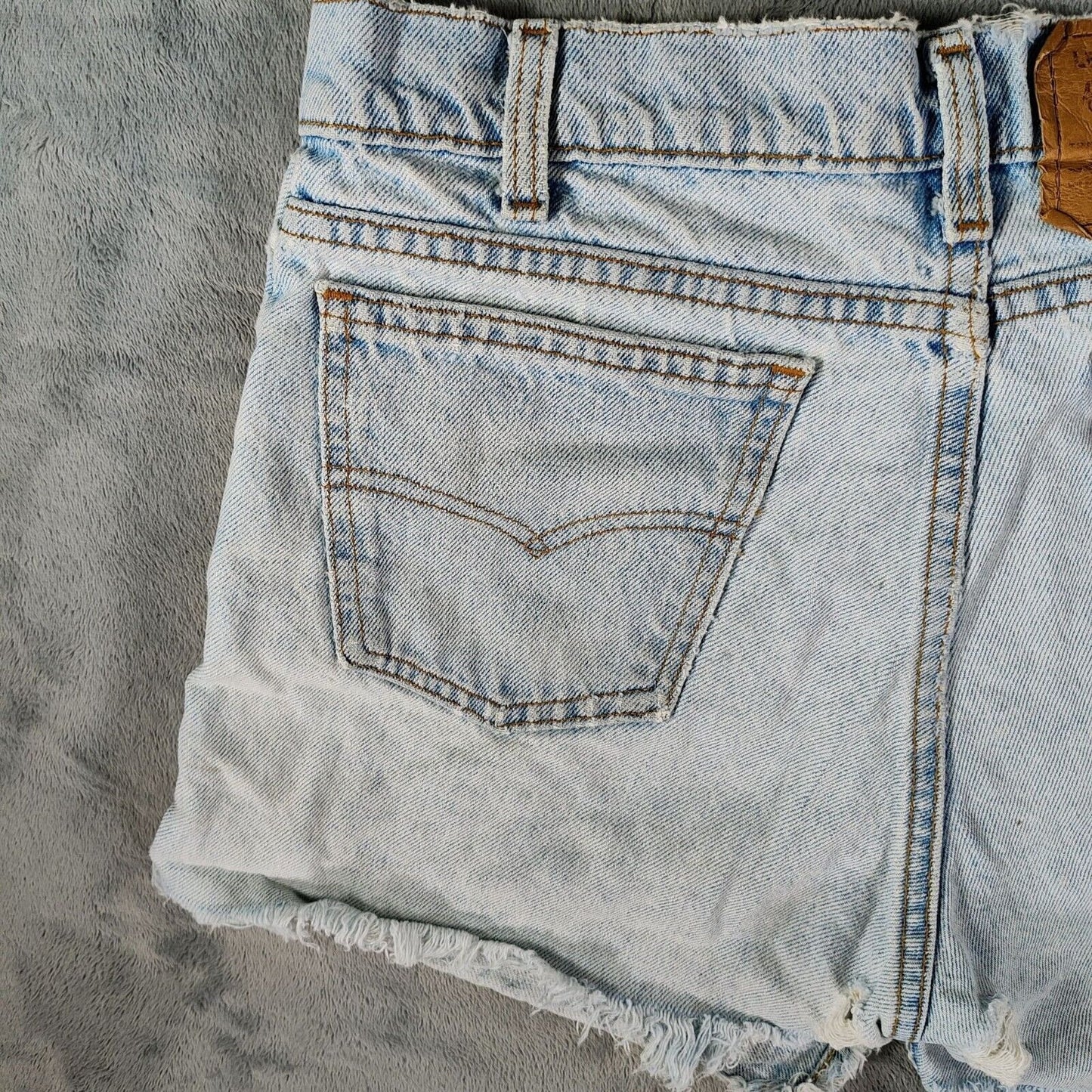 Vintage 1988-1994 Unisex Orange Tab Levi's 550 DIY Denim Cut-Off Shorts (W30)