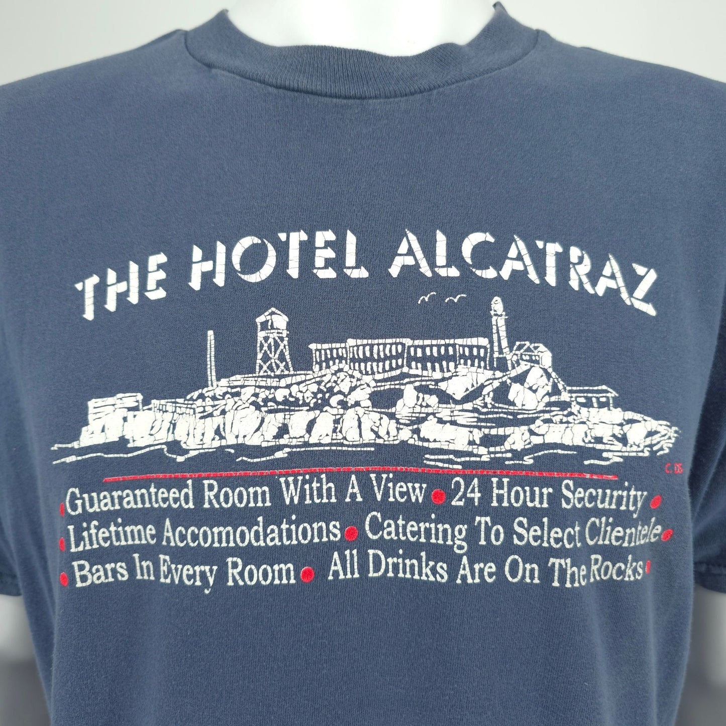 Vintage 1990s Fruit of the Loom Heavy Cotton Hotel Alcatraz T-Shirt (L/XL)