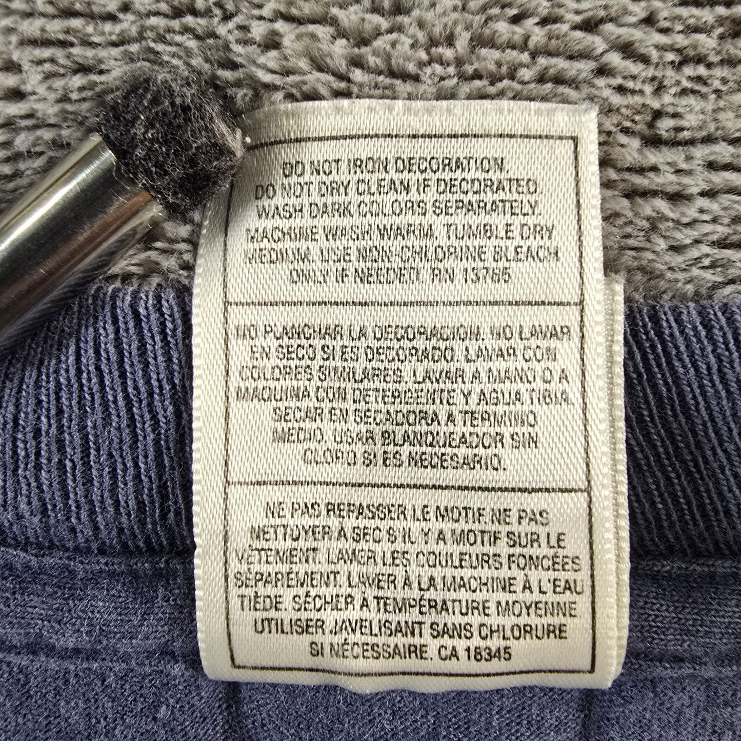Vintage 1990s Fruit of the Loom Heavy Cotton Hotel Alcatraz T-Shirt (L/XL)