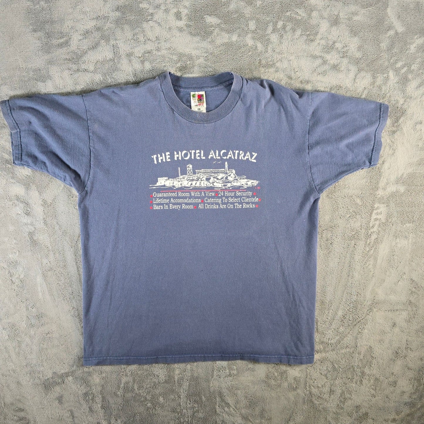 Vintage 1990s Fruit of the Loom Heavy Cotton Hotel Alcatraz T-Shirt (L/XL)