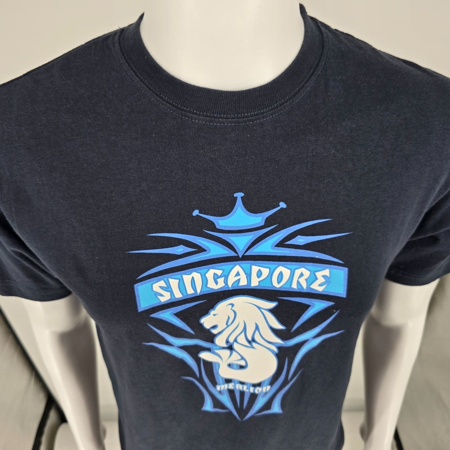 Vintage Y2K Guardian Angel Singapore Merlion Navy Blue Souvenir T-Shirt (M)
